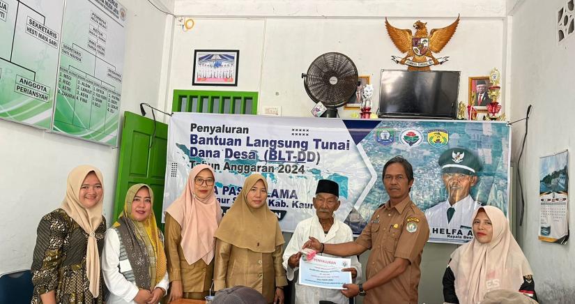 Desa Pasar Lama Bagikan BLT DD Tahap 2 , Masyarakat Gembira.
