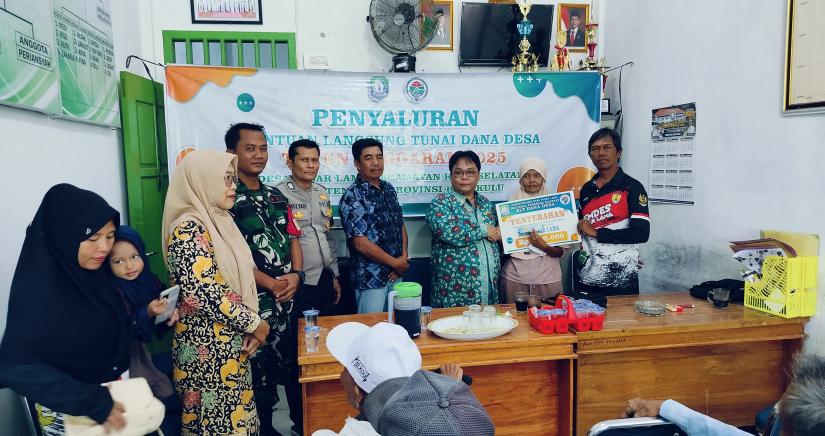 BLT DD Tahap 3 Disalurkan, Pemdes Pasar Lama Tegaskan Komitmen Sejahterakan Warga.